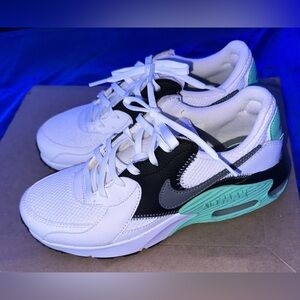 Nike Air Max Excee W7 “White Green Glow”